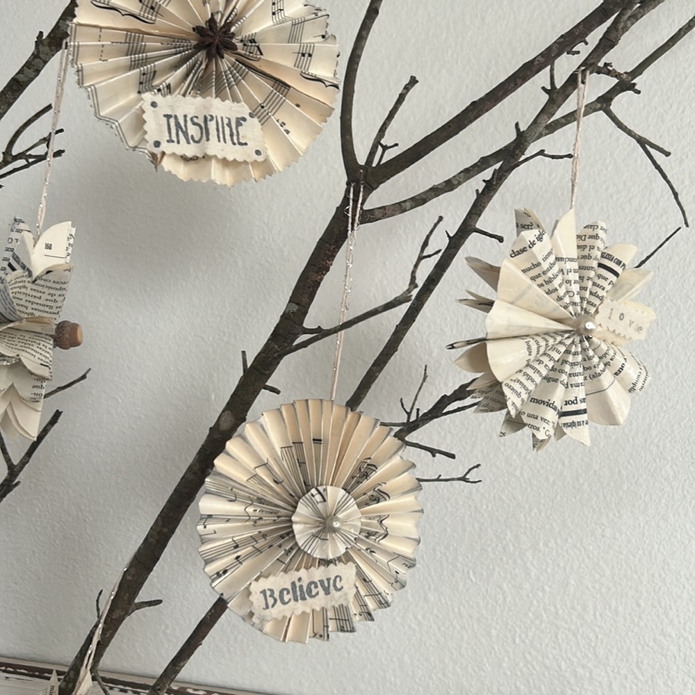HANDCRAFT ORNAMENTS